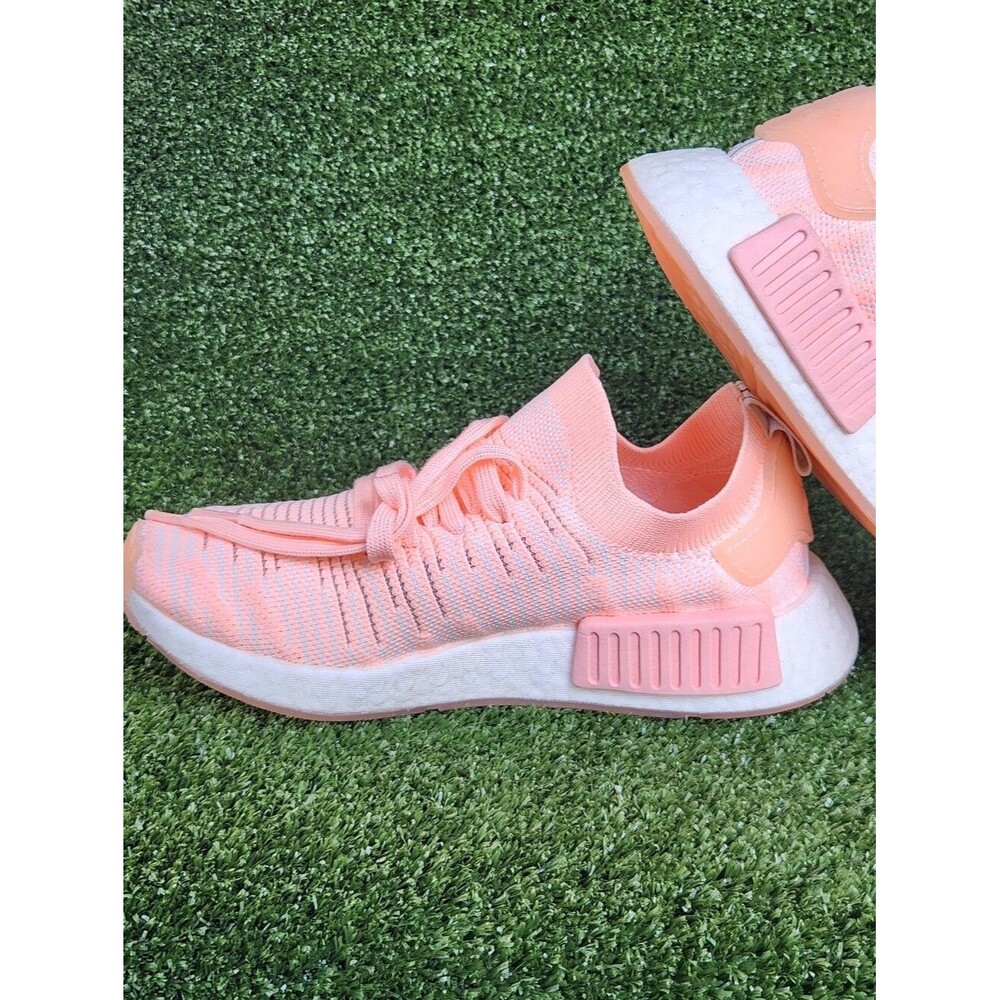 Adidas NMD-R1 Boost Women's Athletic Running/Walking Primeknit Peach Size 6 - Picture 4 of 14